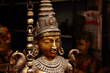 Obraz premium Indian copper art, Chor Bazaar, Mumbai, India