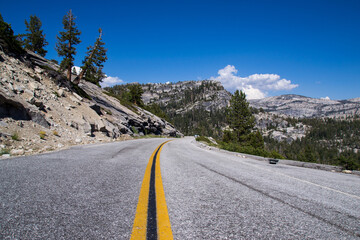 Tioga road through the mountains of Yosemite national park
