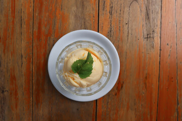 ice cream or vanilla ice cream