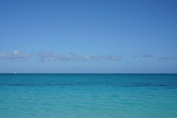 Fototapeta na wymiar カリブ海の空と海の青