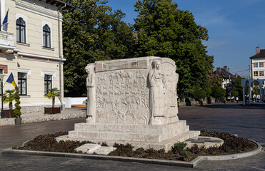Fototapeta na wymiar Monument of Ecaterina Teodoroiu in Targu-Jiu. 