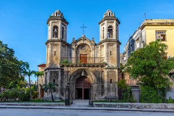 Fototapeta na wymiar A small old church in Havana, Cuba