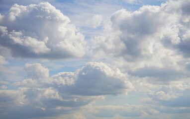 Himmel mit Wolken