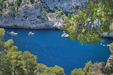 Obraz premium Water recreation in the Calanques National Park, France