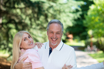 Obraz premium Happy mature couple portrait