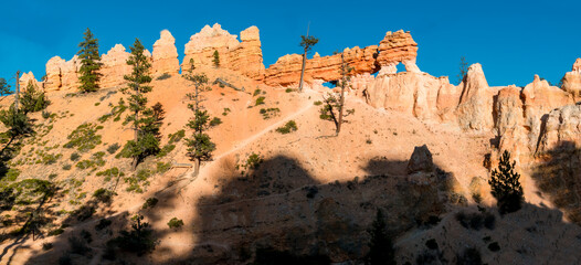 Turret Arch and Little Wall of Windows, Bryce Canyon National Park, Utah, USA © Billy McDonald