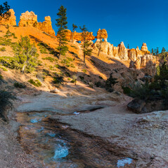 Turret Arch and Little Wall of Windows, Bryce Canyon National Park, Utah, USA © Billy McDonald