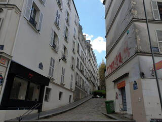 Fototapeta premium Citytour durch das Montmartre Viertel