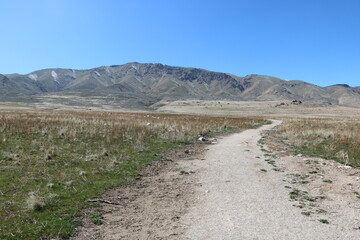 Sentry Loop hiking trail, Antelope Island State park, Utah