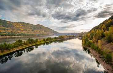 Fototapeta premium View of the hydroelectric dam on the Yenisei River