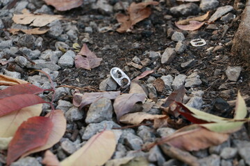 Trash, can tab on the ground