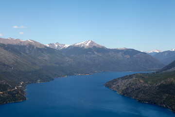 Fototapeta premium Lake, trees and mountains in Bariloche, Argentina