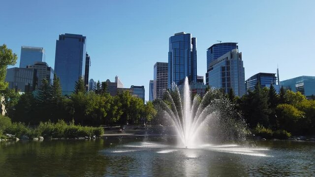 The fountain at Prince's Island Park in downtown Calgary on a clear summer day