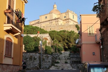 Fototapeta premium Milazzo - Scorcio del Duomo Antico all'alba