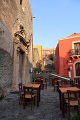 Milazzo - Tavolini in Piazza San Gaetano all'alba