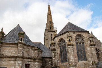 Fototapeta na wymiar Commana. Eglise Saint-Derrien de l'enclos paroissial. Finistère. Bretagne