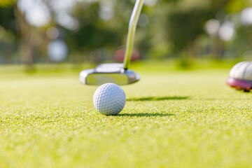 新緑のゴルフ場