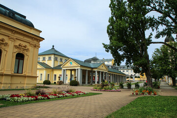 Obraz premium The center of the old historic traditional spa city of Františkovy Lázně in Czech Republic. The health resort and tourist attraction. 