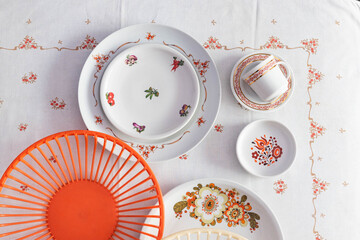 Obraz na płótnie Canvas Mid century modern porcelain dishes on the table