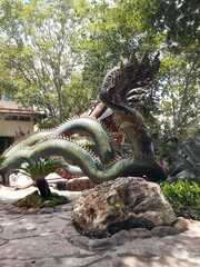 chinese dragon statue