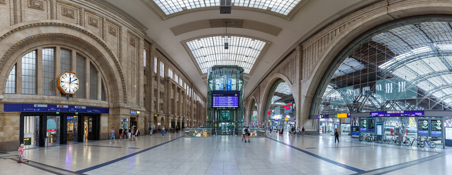 Leipzig main railway station Hauptbahnhof Hbf in Germany Deutsche Bahn DB hall Panorama