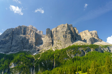 Fototapeta premium Mountain landscape along the road to Gardena pass, Dolomites