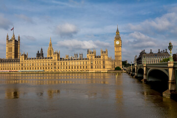 Fototapeta na wymiar big ben and the parliament in london