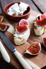 sandwiches with figs