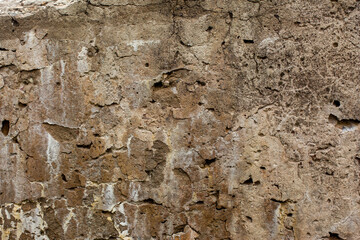 
concrete wall with pebbles