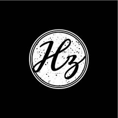 Fototapeta premium H Z Initial Handwriting In Black and White Circle Frame Design