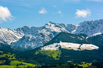 Fototapeta na wymiar Allgäu - Rotspitze - Alpen - Berge - markant - Sonthofen
