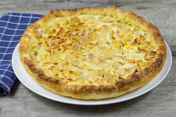 tarte aux pommes et à la crème fraîche