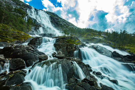 Langfoss (Langfossen) is the fifth highest waterfall in Norway.