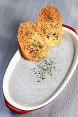 mushroom soup with garlic bread
