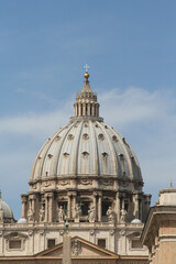 Fototapeta na wymiar Kuppel Dach Petersdom Rom