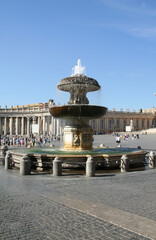 Brunnen vor dem Petersdom