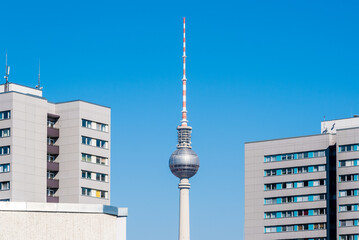 Panorama vom Fernsehturm in Berlin mit Hochh&auml;usern
