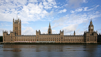 Fototapeta na wymiar houses of Parliament 