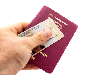 Deutscher Reisepass mit Ausweis isoliert auf weißen Hintergrund