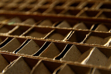 Corrugated cardboard with transverse structure