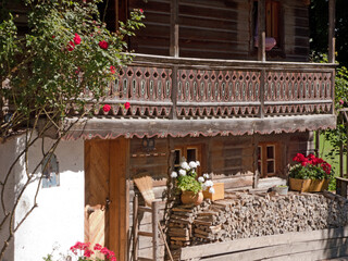 detailansicht eines historischen Bauernhauses in Oberbayern