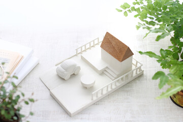 木の工作で作ったマイホームのミニチュア模型