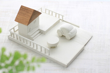 木の工作で作ったマイホームのミニチュア模型