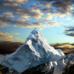 Crédence de cuisine en verre imprimé Ama Dablam Mount Ama Dablam on the way to Everest Base Camp