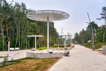 Construction site with workers on the Baltic Sea coast promenade in Swinoujscie in Poland. © DR pics