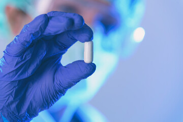 Scientist working in a laboratory to develop a new anti-viral drug