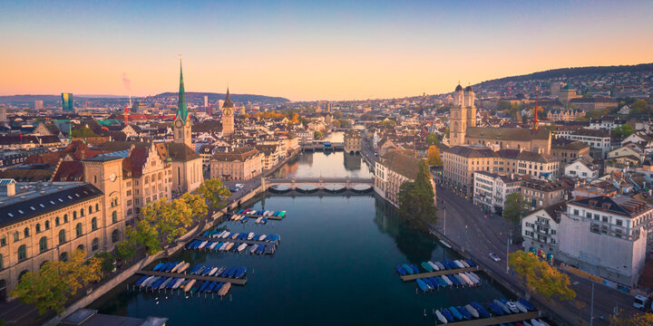 Fototapeta Aerial cityscape view of Zurich in autumn, Switzerland