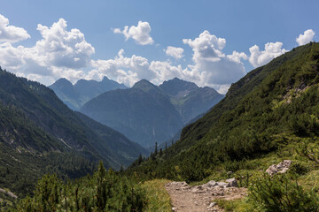 Fototapeta na wymiar The landscape in austria seen from the E5 path.