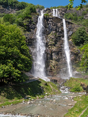 The Acquafraggia waterfalls constitute an imposing natural complex of great geological interest 