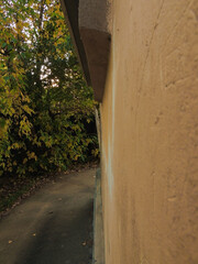 ..House wall in autumn. Coziness and tranquility.....